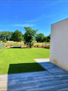 For sale Roque-d'antheron 4 rooms 84 m2 Bouches du Rhone (13640) photo 0
