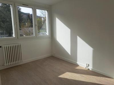 Louer Appartement 72 m2 Saint-etienne