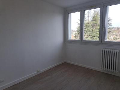 Louer Appartement Saint-etienne 535 euros