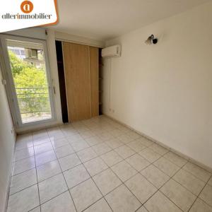 Louer Appartement Saint-gilles-les-bains 1164 euros