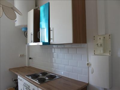 Louer Appartement Saint-louis 880 euros