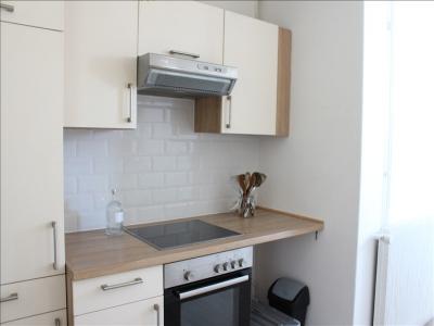 Louer Appartement Saint-louis 880 euros