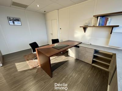 Acheter Commerce Saint-cyr-sur-loire 561800 euros