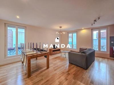 For sale Paris-20eme-arrondissement 2 rooms 41 m2 Paris (75020) photo 0