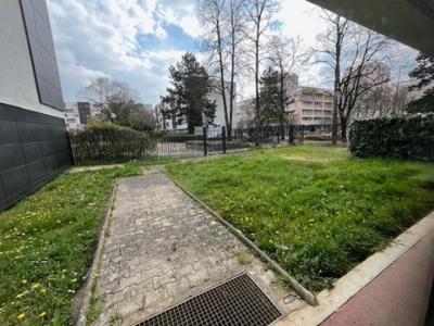 Louer Commerce 97 m2 Dijon