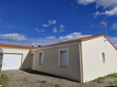 Louer Maison Aigrefeuille-sur-maine 900 euros