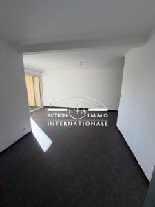 For sale Saint-martin-de-crau 4 rooms 78 m2 Bouches du Rhone (13310) photo 2