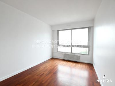 For rent Courbevoie 3 rooms 76 m2 Hauts de Seine (92400) photo 3