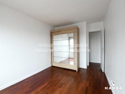 For rent Courbevoie 3 rooms 76 m2 Hauts de Seine (92400) photo 4
