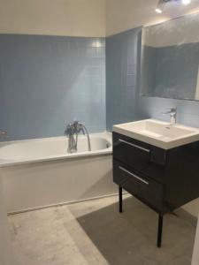 Louer Appartement 42 m2 Poussan