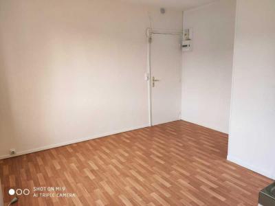 For rent Chanteloup-les-vignes 1 room 15 m2 Yvelines (78570) photo 0
