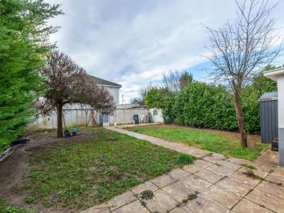 Annonce Vente 7 pi�ces Maison Vaulx-en-velin 69