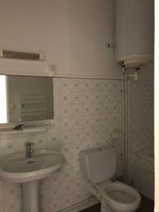 For sale 42 Rue Catinat 2 rooms 38 m2 Gard (30900) photo 3