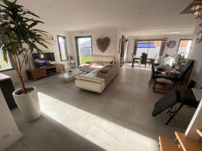 For rent Olonne-sur-mer 5 rooms 147 m2 Vendee (85340) photo 4