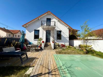 For sale Roanne 4 rooms 127 m2 Loire (42300) photo 0