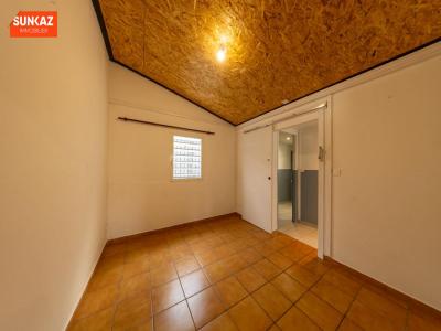 Louer Maison Saint-joseph 890 euros