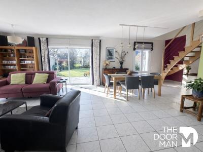 For sale Treillieres 8 rooms 146 m2 Loire atlantique (44119) photo 0