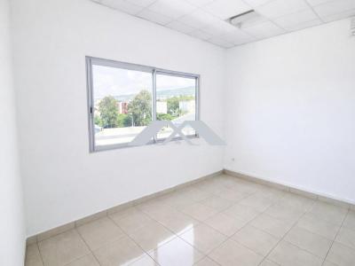 Louer Bureau Saint-denis 73440 euros