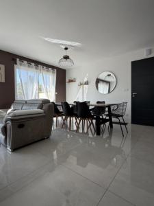 For sale Chemille 4 rooms 94 m2 Maine et loire (49120) photo 0