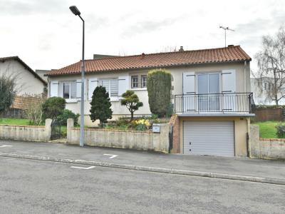 For sale CHOLET R�SIDENTIEL 5 rooms 101 m2 Maine et loire (49300) photo 0