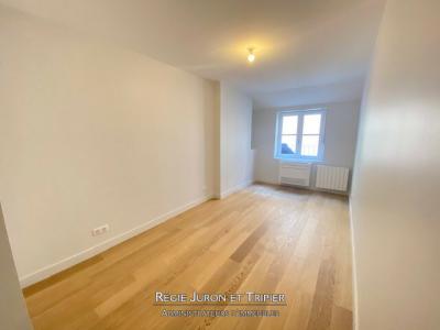 Louer Appartement Lyon-6eme-arrondissement 1251 euros