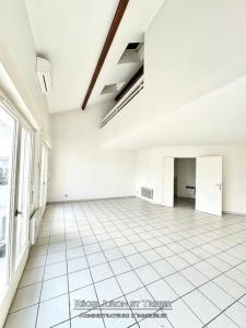 For rent Lyon-6eme-arrondissement 2 rooms 83 m2 Rhone (69006) photo 0