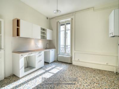 Louer Appartement 221 m2 Lyon-2eme-arrondissement