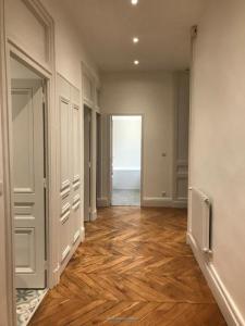 Louer Appartement 141 m2 Lyon-6eme-arrondissement