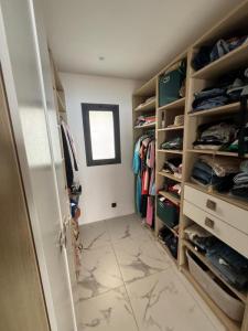 Louer Maison Bois-de-nefles 1790 euros