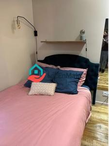 Louer Appartement Paris-10eme-arrondissement 890 euros