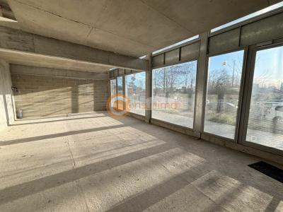 Louer Local commercial 85 m2 Bordeaux