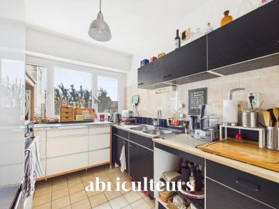 For sale Cognac 5 rooms 84 m2 Charente (16100) photo 3