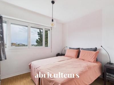 For sale Cognac 5 rooms 84 m2 Charente (16100) photo 4