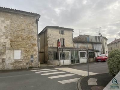 Acheter Immeuble Touvre 66800 euros