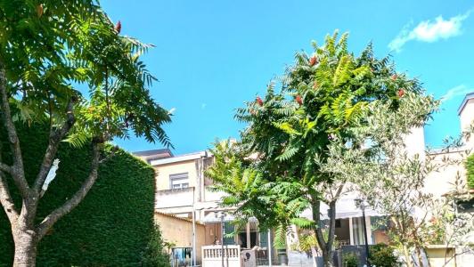 For sale R�SIDENTIEL 4 rooms 91 m2 Loire (42300) photo 0