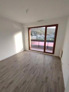 Louer Appartement Bogny-sur-meuse 488 euros
