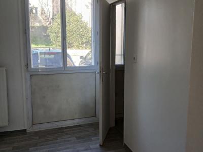 For sale Port-de-bouc 6 rooms 112 m2 Bouches du Rhone (13110) photo 4