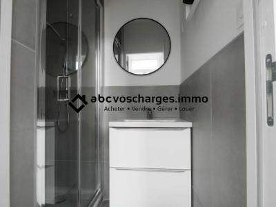 Louer Appartement 19 m2 Lille