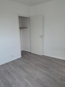 Louer Appartement 65 m2 Saint-bonnet-le-chateau