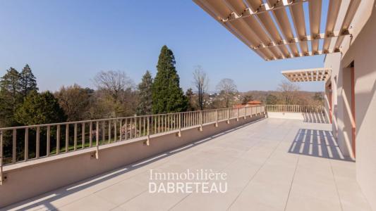 For sale Tassin-la-demi-lune 5 rooms 126 m2 Rhone (69160) photo 0