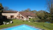 Vente Maison Nouaille-maupertuis  8 pieces 317 m2