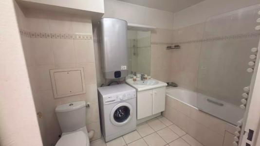 For rent Courbevoie 1 room 26 m2 Hauts de Seine (92400) photo 0