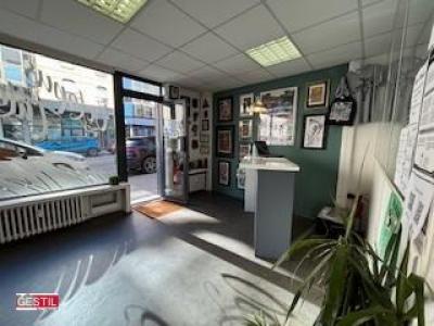 Louer Local commercial 58 m2 Ennery