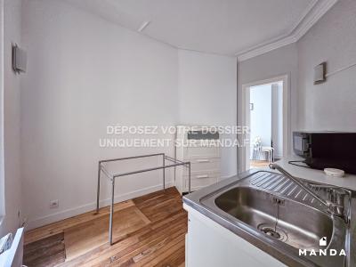 Louer Appartement 24 m2 Paris-10eme-arrondissement