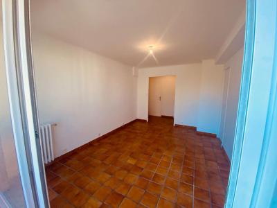 Louer Appartement 53 m2 Beaurecueil