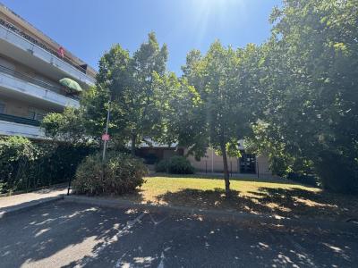 For sale 3 rooms 65 m2 Bouches du Rhone (13013) photo 0