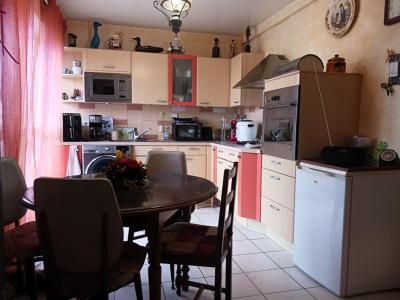 For sale Lons-le-saunier 4 rooms 81 m2 Jura (39000) photo 0