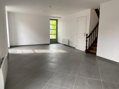 For rent Huille 4 rooms 85 m2 Maine et loire (49430) photo 3