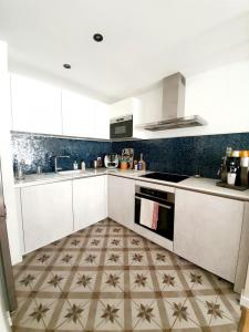 For sale Marseille-6eme-arrondissement 2 rooms 50 m2 Bouches du Rhone (13006) photo 4