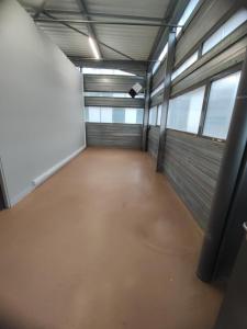 Louer Commerce 160 m2 Saint-etienne-du-rouvray